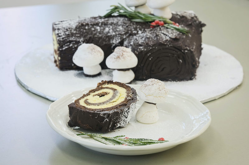 how to make meringue mushrooms for buche de noel yule log cake from Minette Rushing Custom Cakes